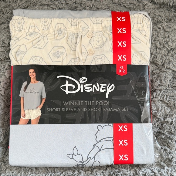 Disney Winnie the Pooh Cream and Gray Pajama Set - Picture 1 of 1